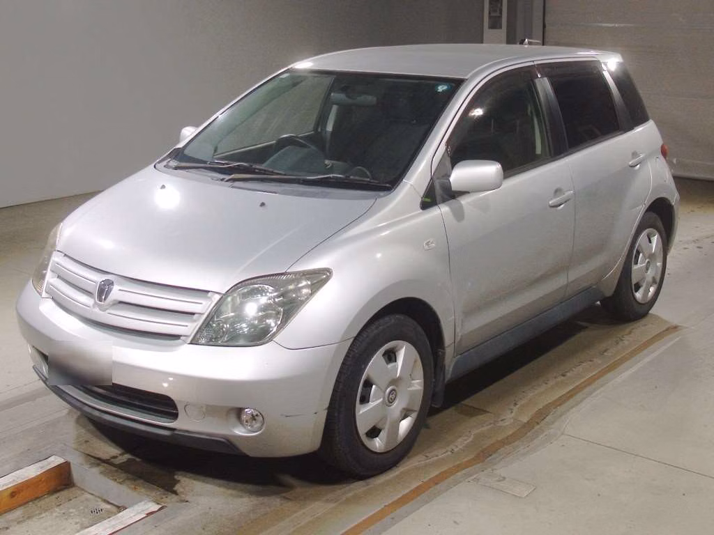 TOYOTA IST