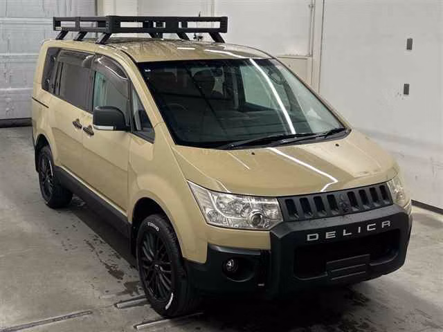 MITSUBISHI DELICA D:5