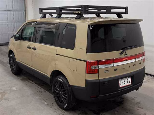 MITSUBISHI DELICA D:5