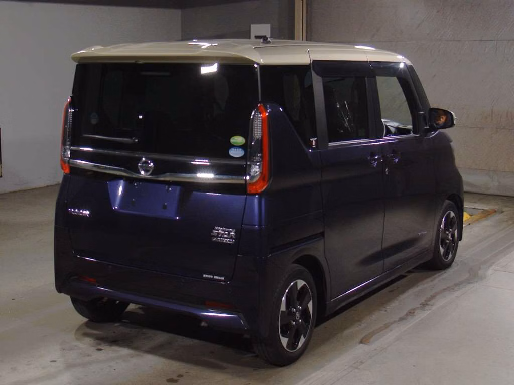 NISSAN ROOX