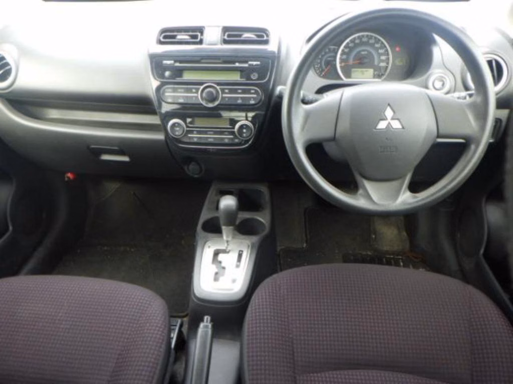 MITSUBISHI MIRAGE