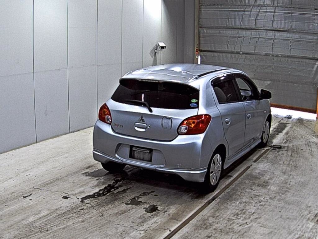 MITSUBISHI MIRAGE