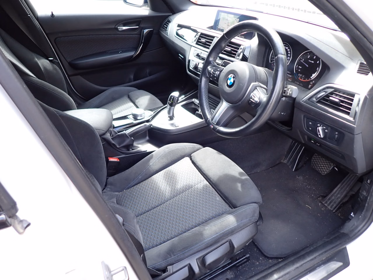 BMW 1-SERIES