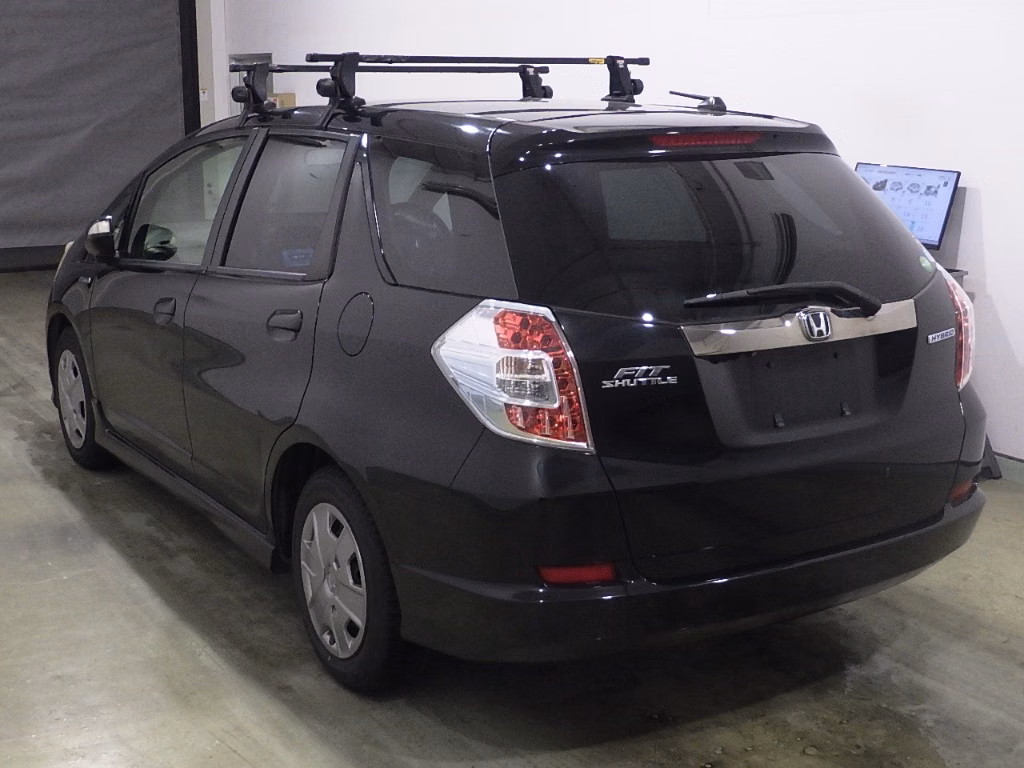 HONDA FIT SHUTTLE