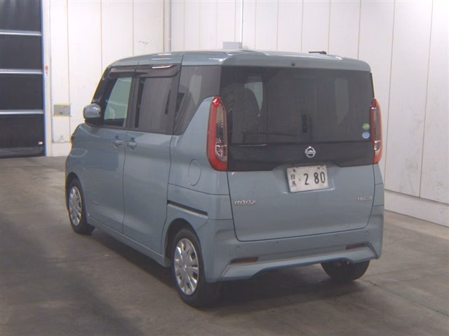 NISSAN ROOX