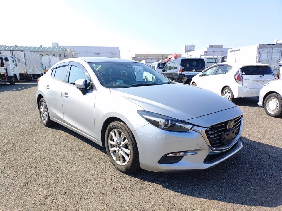 MAZDA AXELA