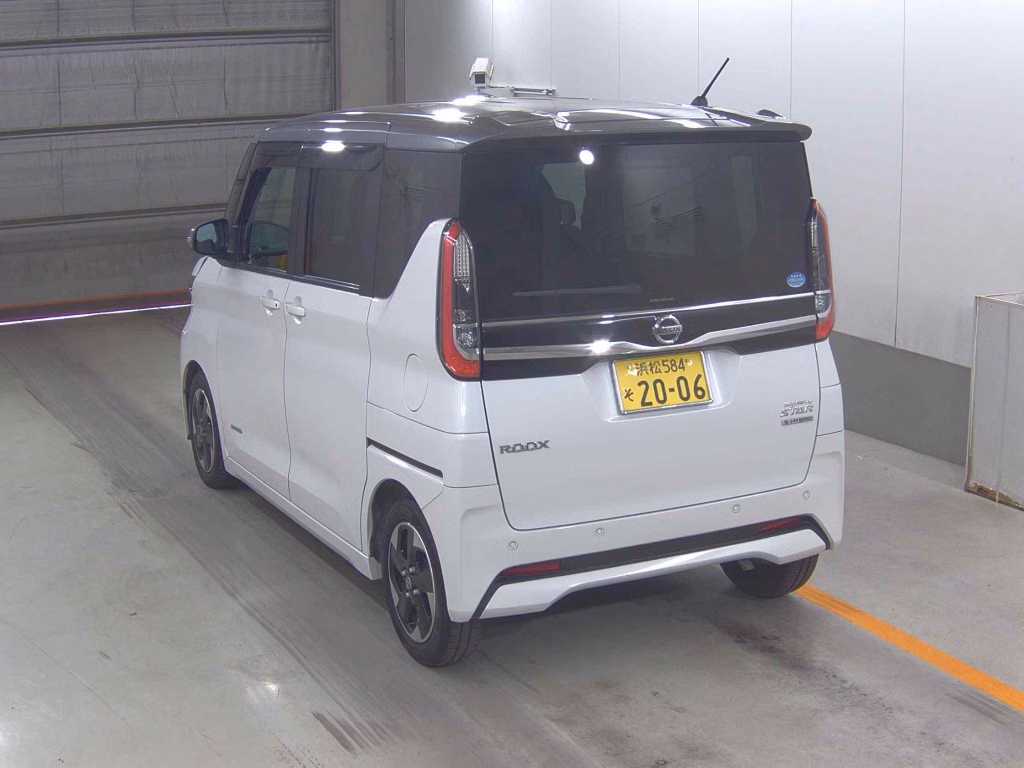 NISSAN ROOX