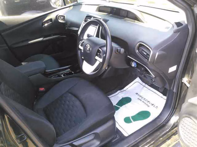 TOYOTA PRIUS PHV