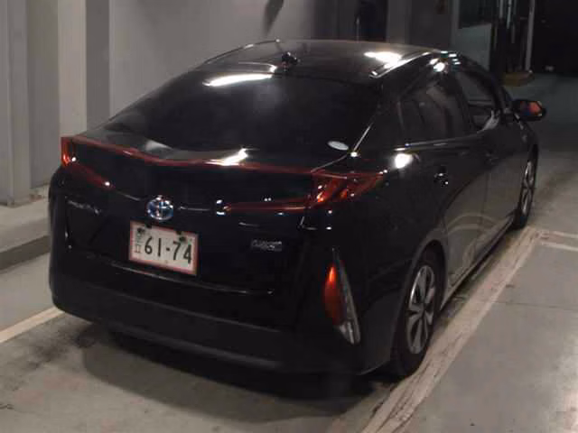 TOYOTA PRIUS PHV