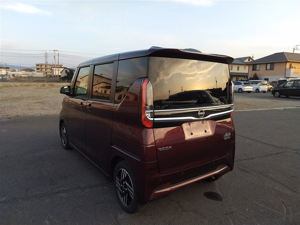 NISSAN ROOX