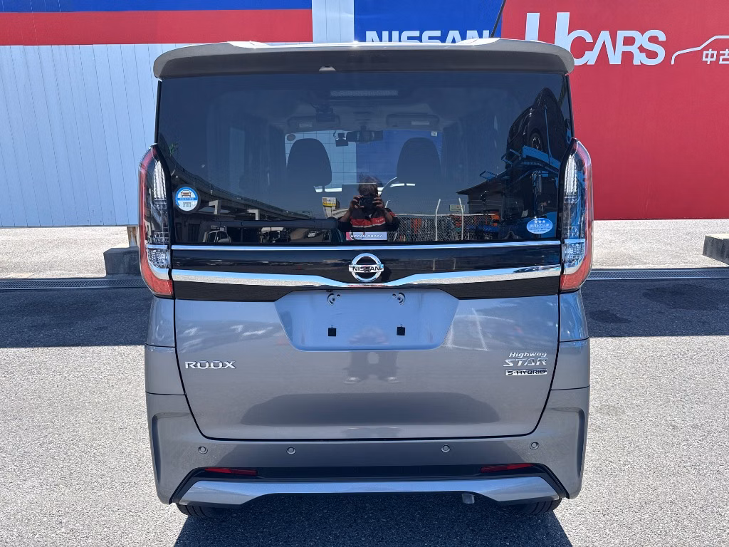 NISSAN ROOX
