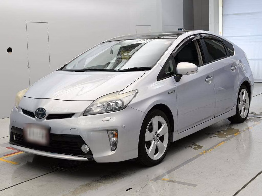TOYOTA PRIUS