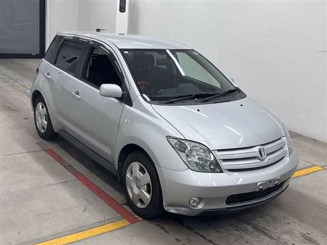 TOYOTA IST
