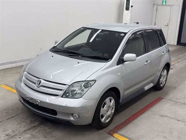 TOYOTA IST
