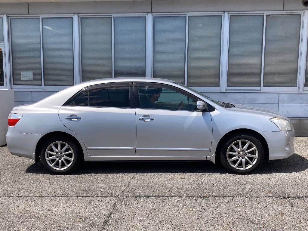 TOYOTA PREMIO