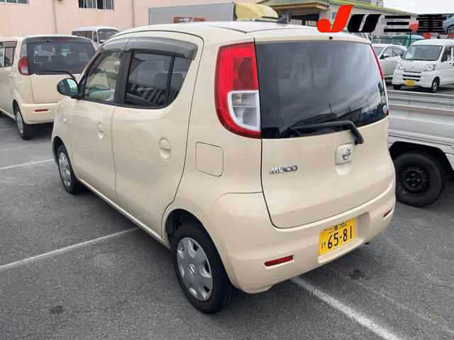 NISSAN MOCO