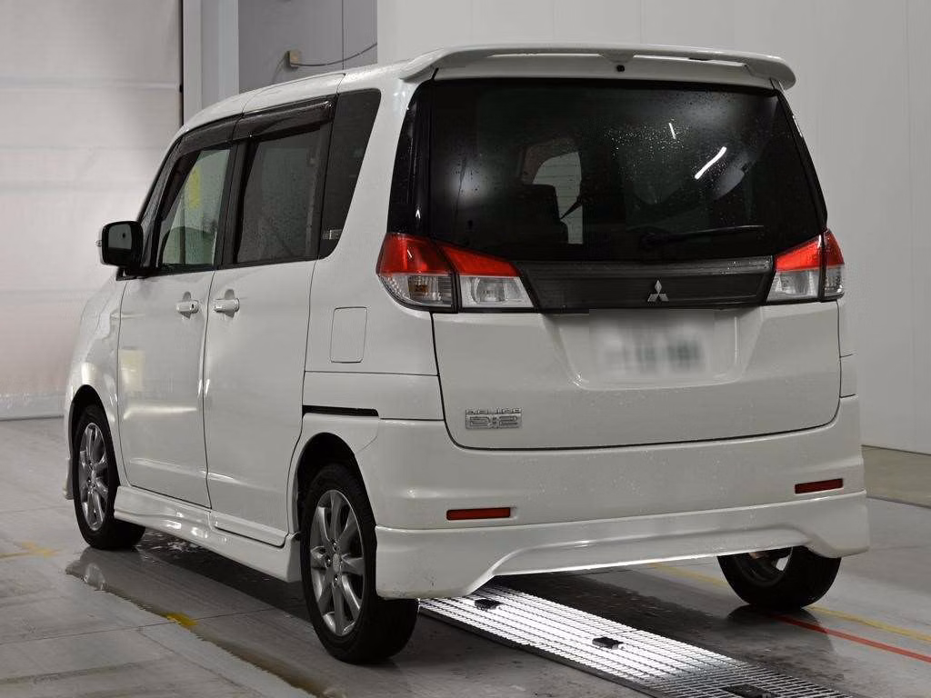 MITSUBISHI DELICA D:2