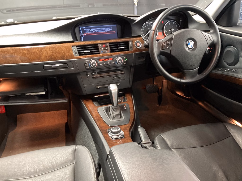 BMW 3-SERIES