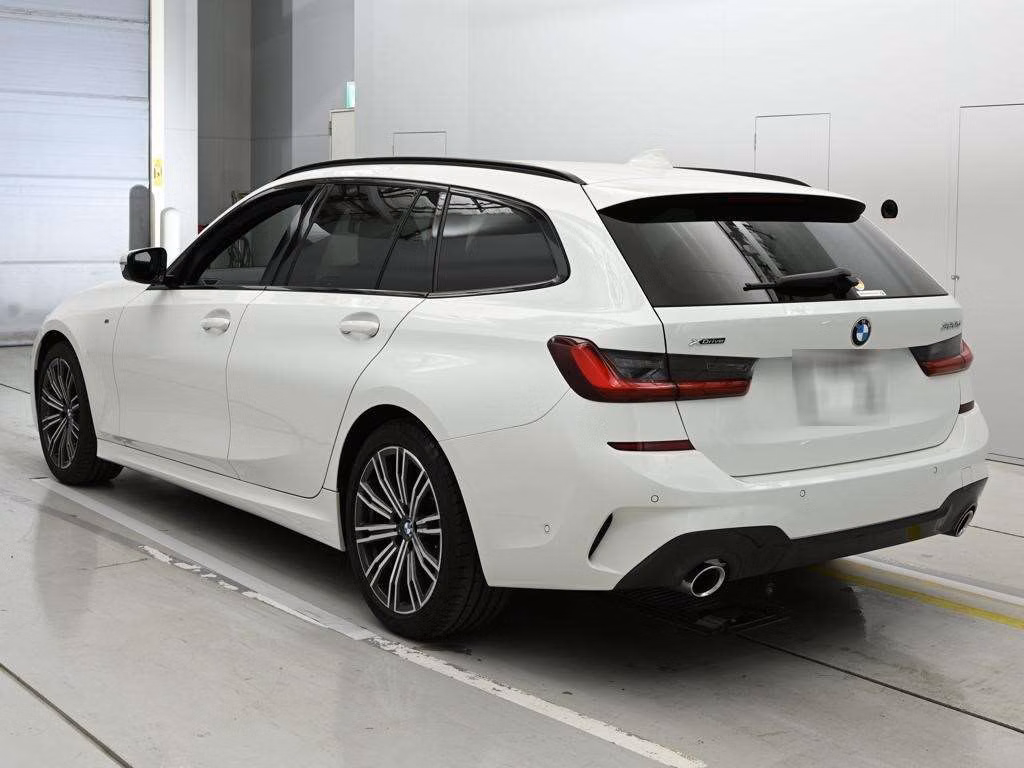 BMW 3-SERIES