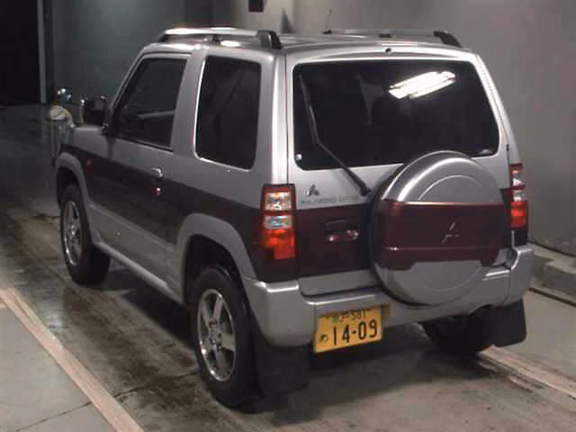 MITSUBISHI PAJERO MINI