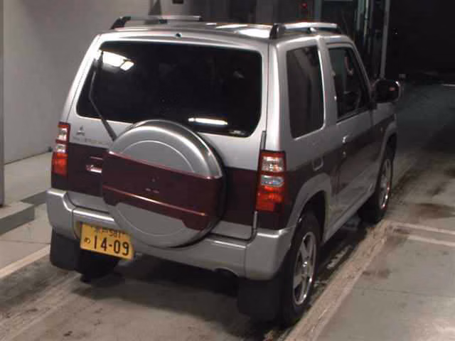 MITSUBISHI PAJERO MINI