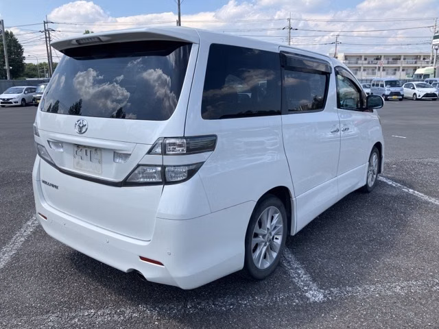 TOYOTA VELLFIRE