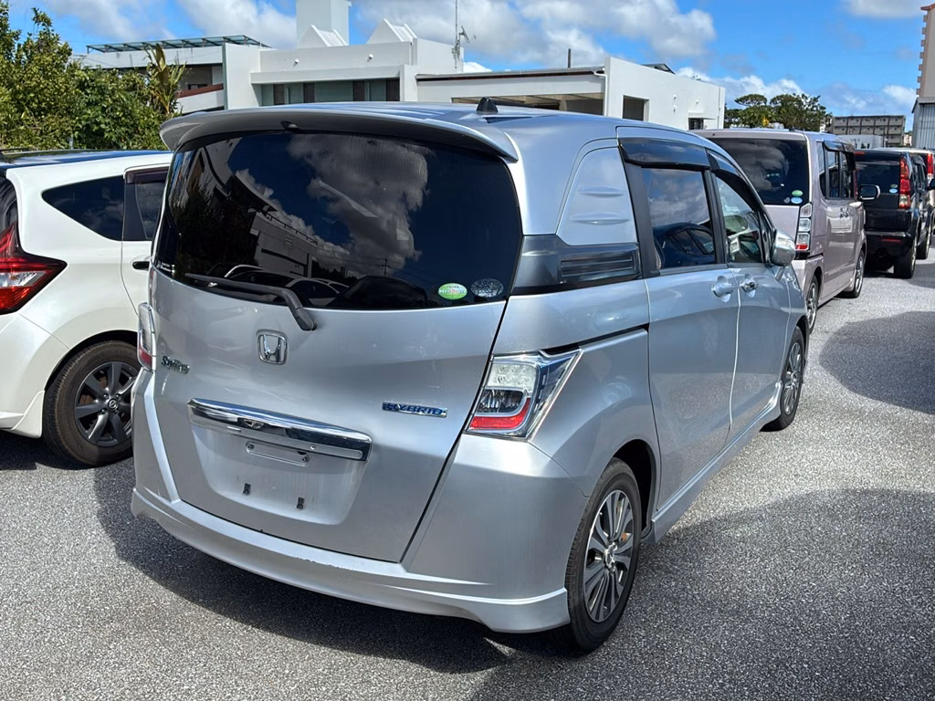 HONDA FREED SPIKE