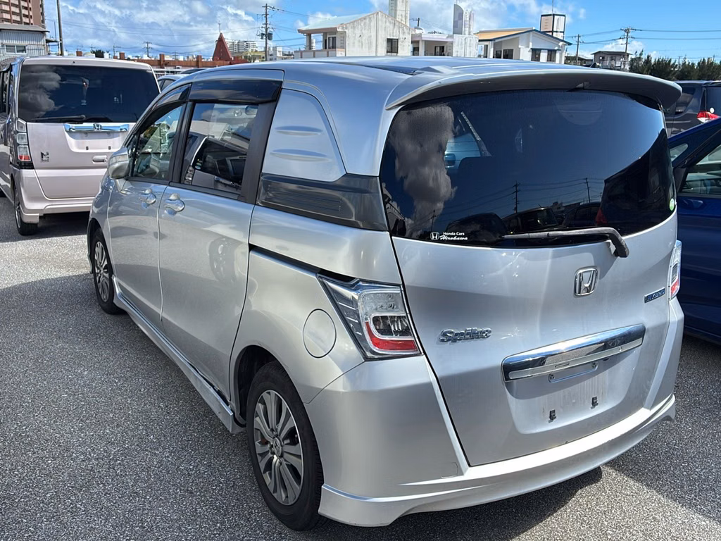 HONDA FREED SPIKE