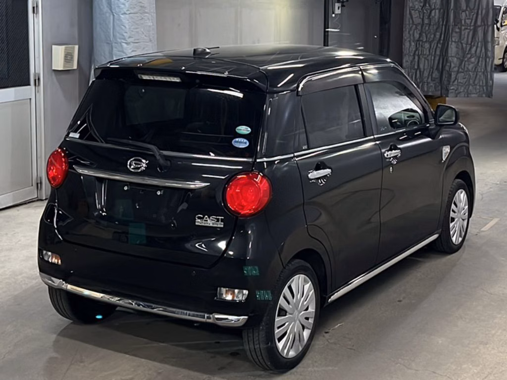 DAIHATSU CAST