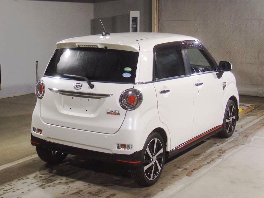 DAIHATSU CAST