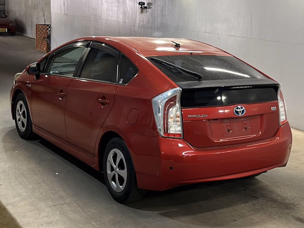 TOYOTA PRIUS