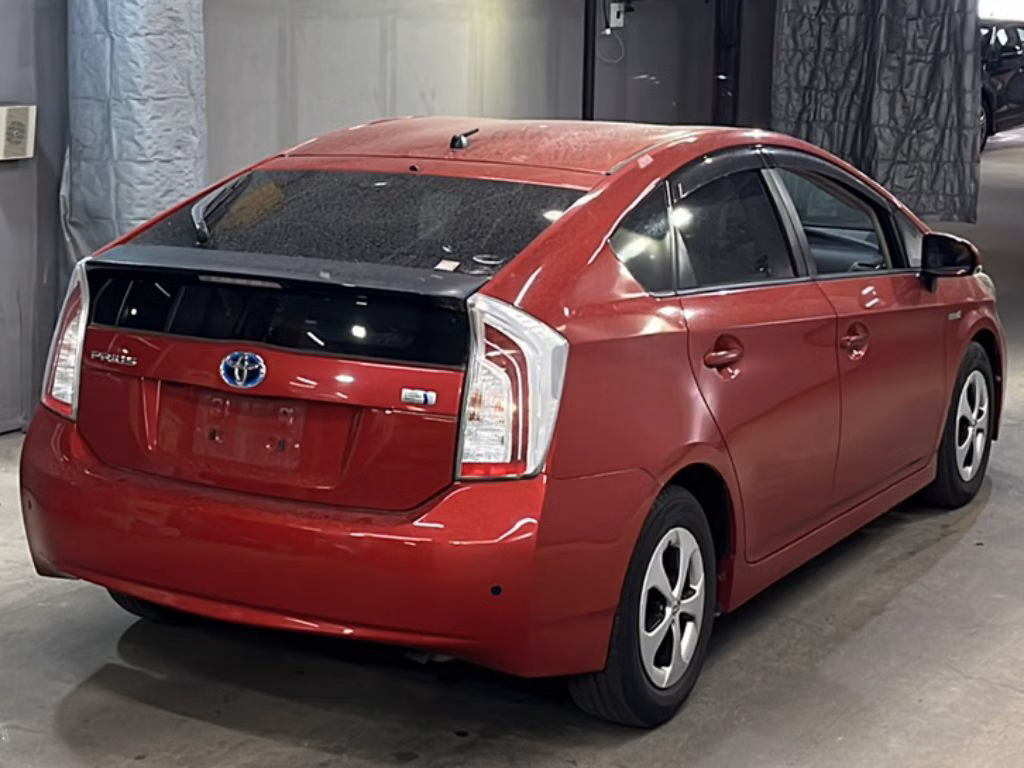 TOYOTA PRIUS