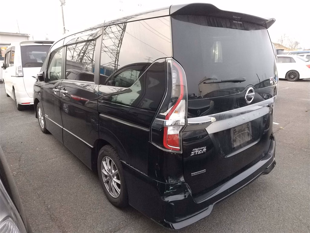 NISSAN SERENA