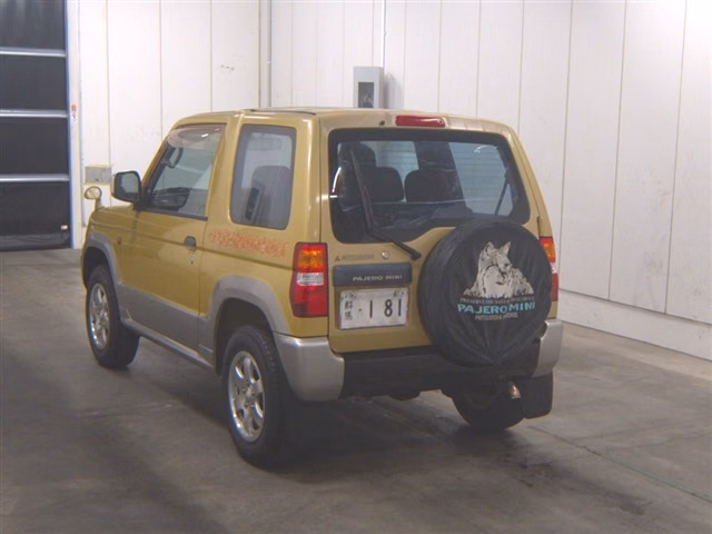MITSUBISHI PAJERO MINI