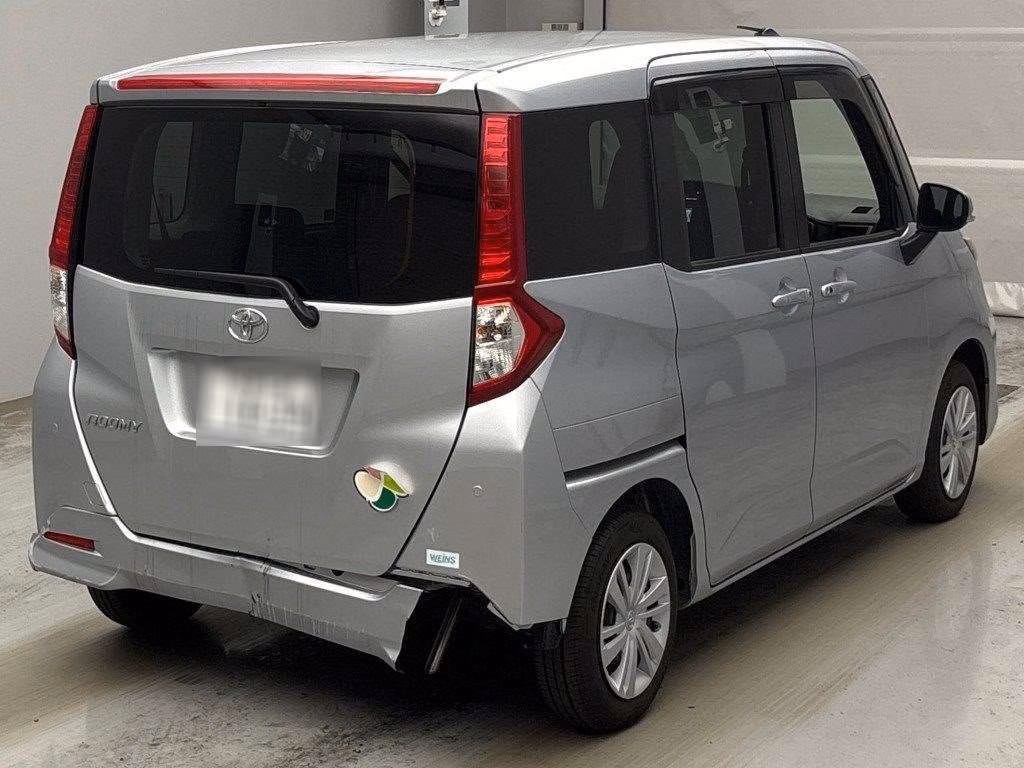 TOYOTA ROOMY