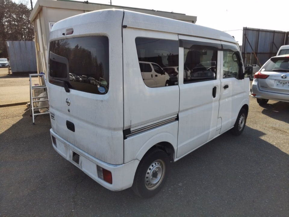 NISSAN NV100 CLIPPER