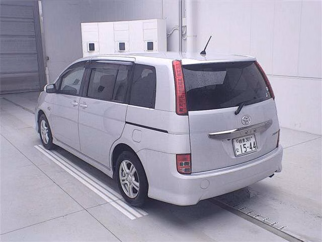 TOYOTA ISIS