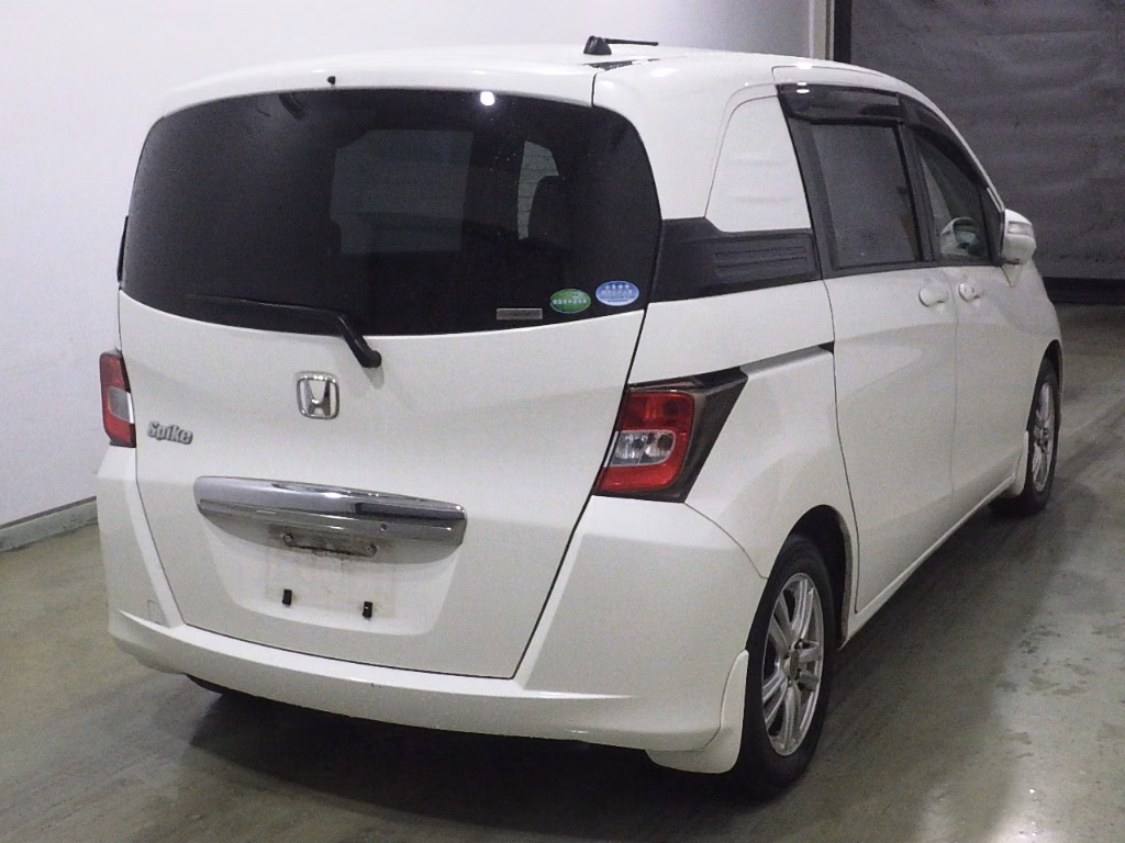 HONDA FREED SPIKE