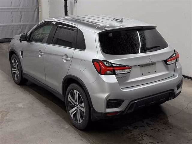 MITSUBISHI RVR
