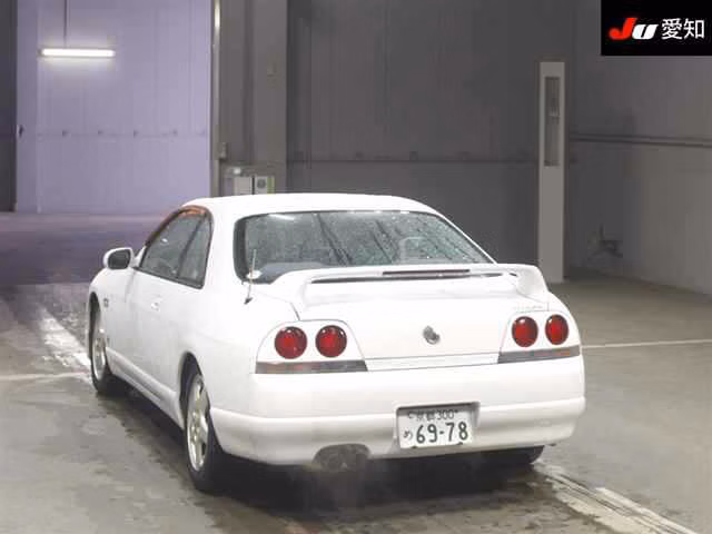 NISSAN SKYLINE