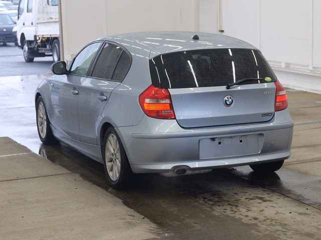 BMW 1-SERIES