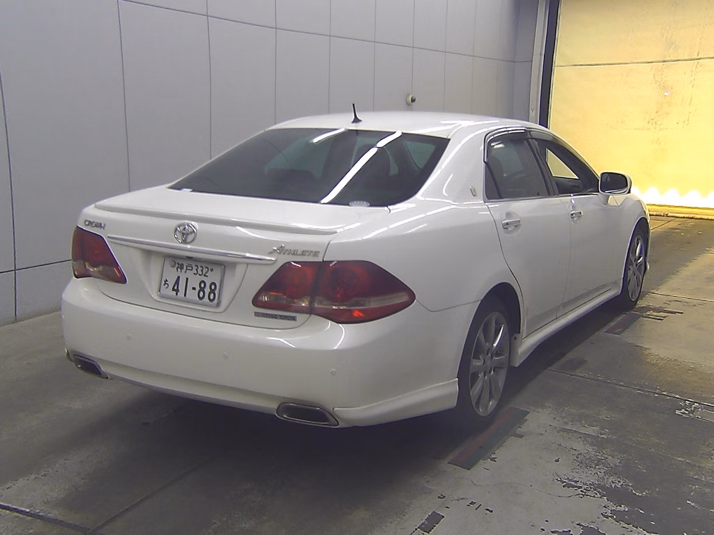 TOYOTA CROWN
