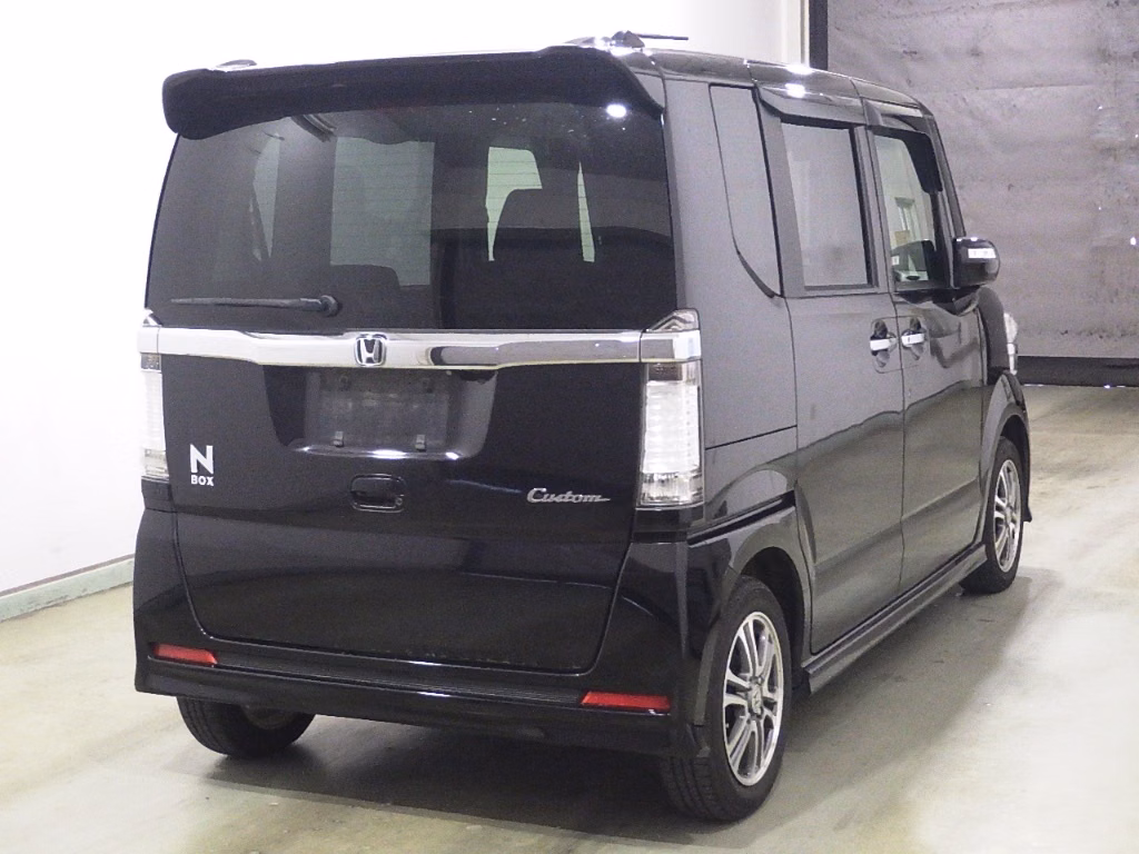 HONDA N-BOX