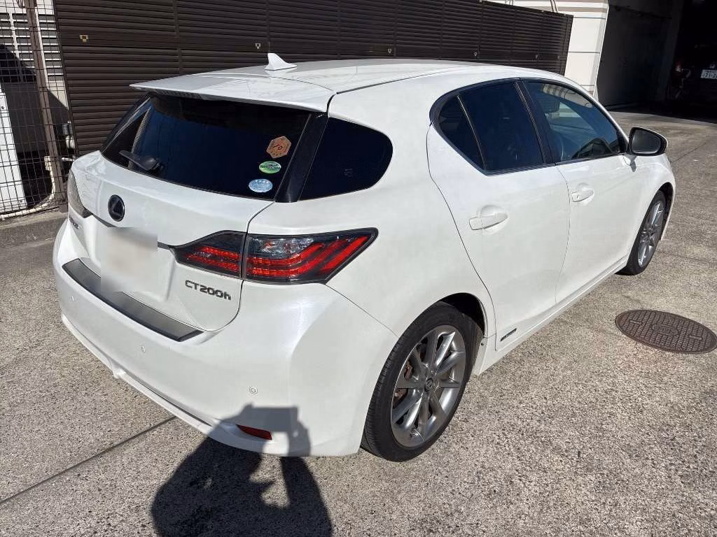 LEXUS CT200H