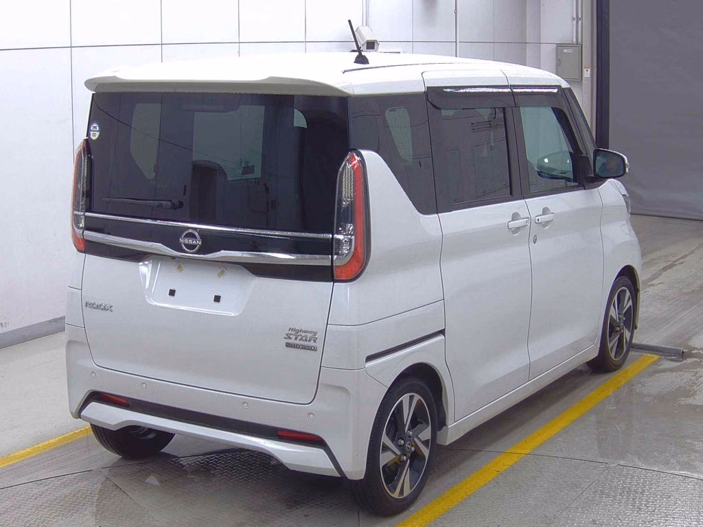 NISSAN ROOX