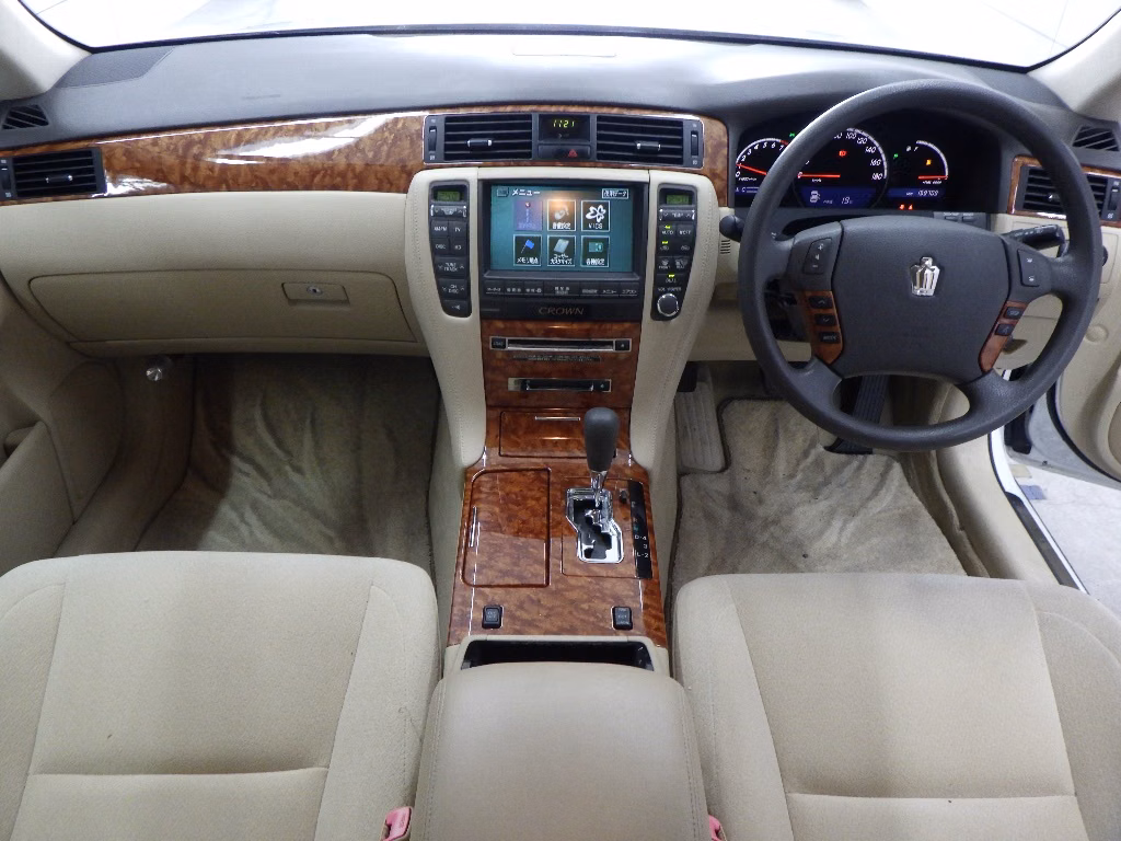TOYOTA CROWN