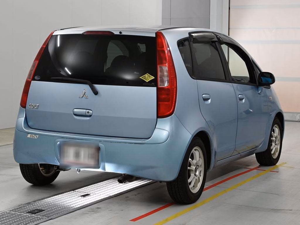 MITSUBISHI COLT