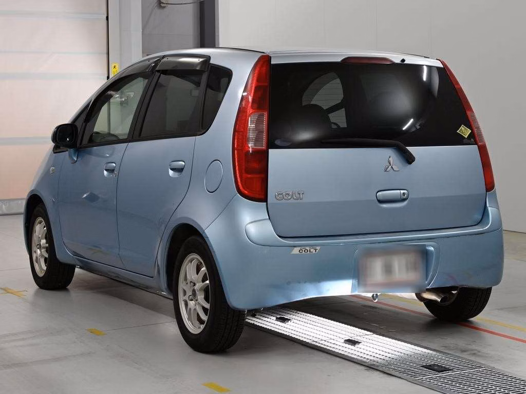 MITSUBISHI COLT