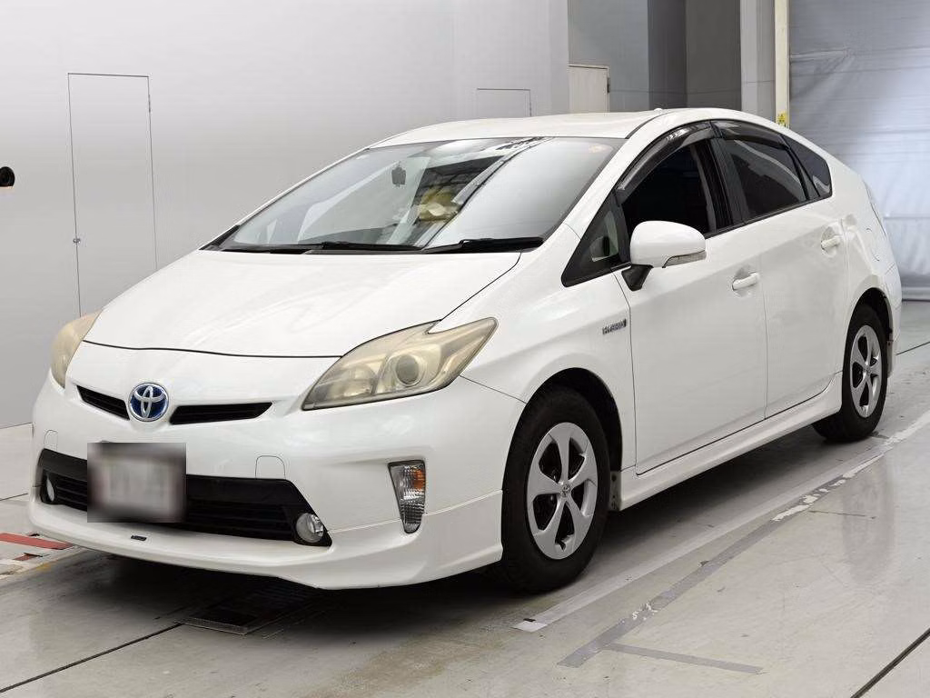 TOYOTA PRIUS
