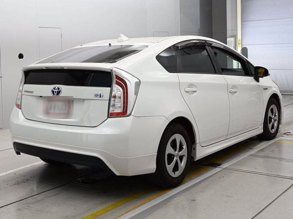 TOYOTA PRIUS